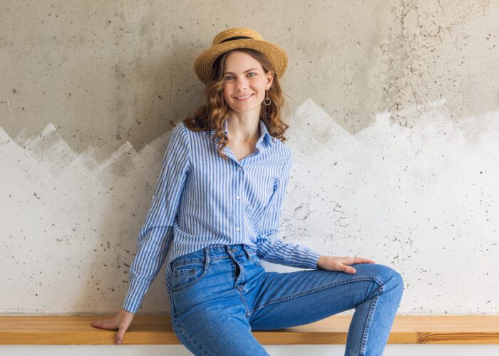 How to Style Boyfriend Jeans Over 50